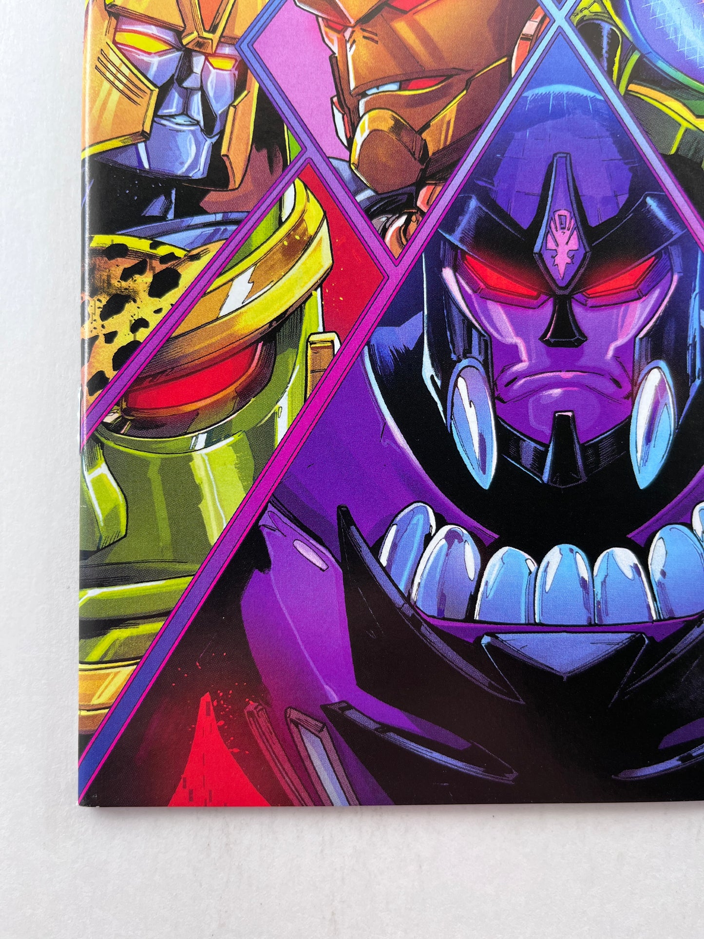Transformers: Beast Wars #1 1:10 Fico Ossio Variant Edition A (Feb 2021)