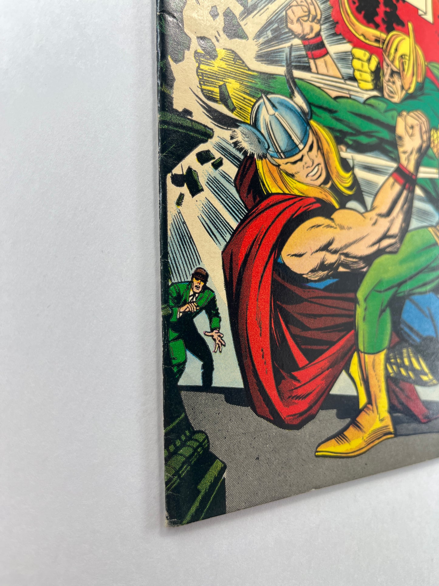 Thor #147 (Dec 1967) PRINT ERROR NEVER RECEIVED BOTTOM STAPLE