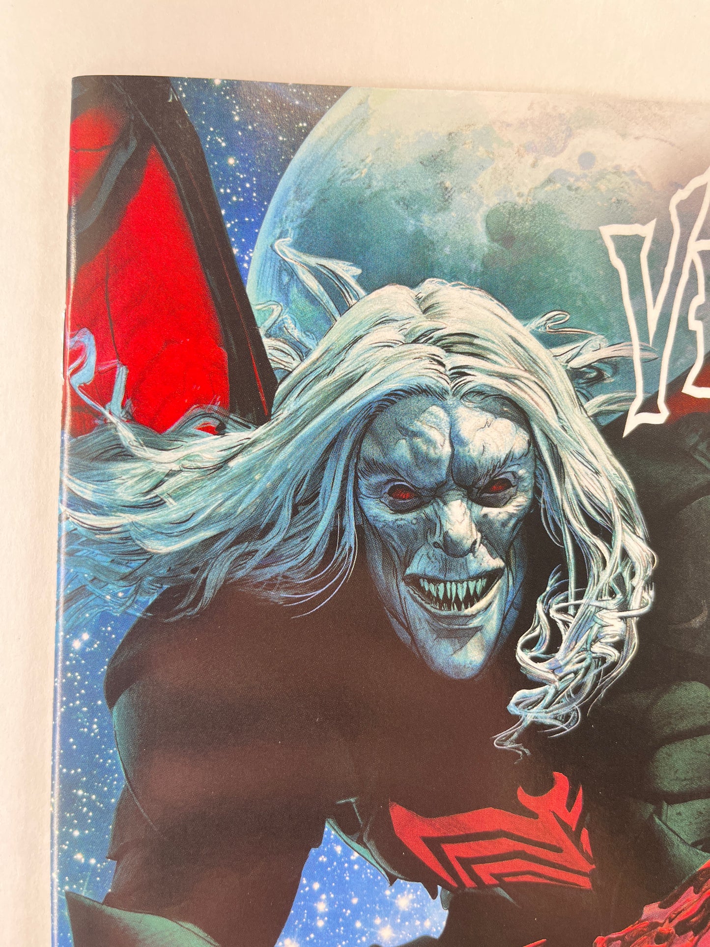Venom #31 Mike Mayhew Variant A (Feb 2021) (Signed by Mike Mayhew)