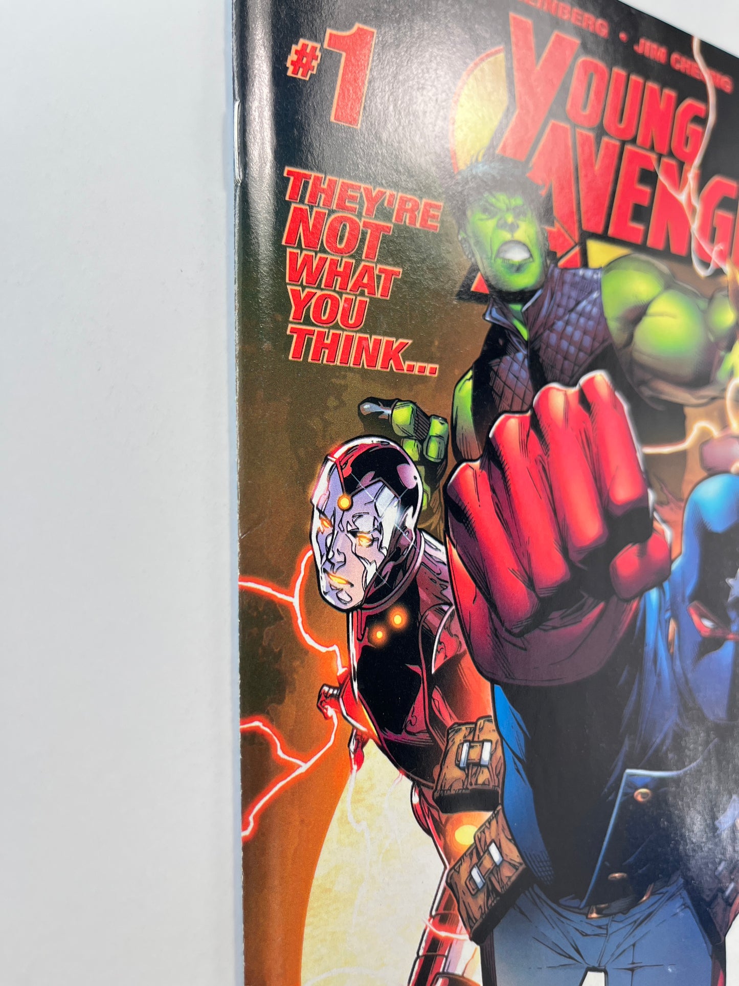 Young Avengers #1 (Apr 2005)