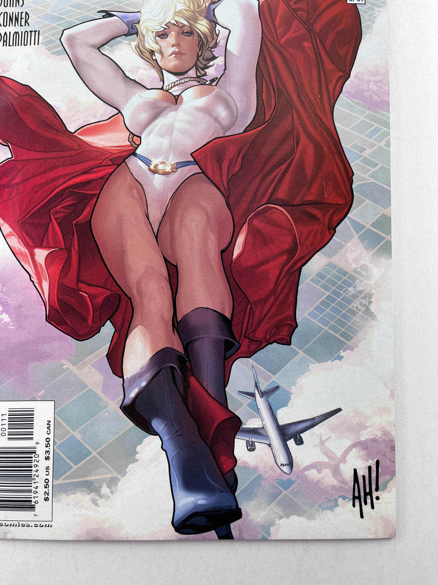 JSA: Classified #1 Adam Hughes Variant (Sep 2005)
