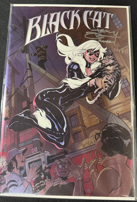 DF BLACK CAT #1 FOIL VARIANT SIGNED BY TERRY AND RACHEL DODSON (Limit 1 Per Customer) (rel:11/26)